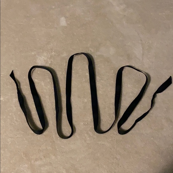 GUCCI Ribbon - Picture 2 of 2